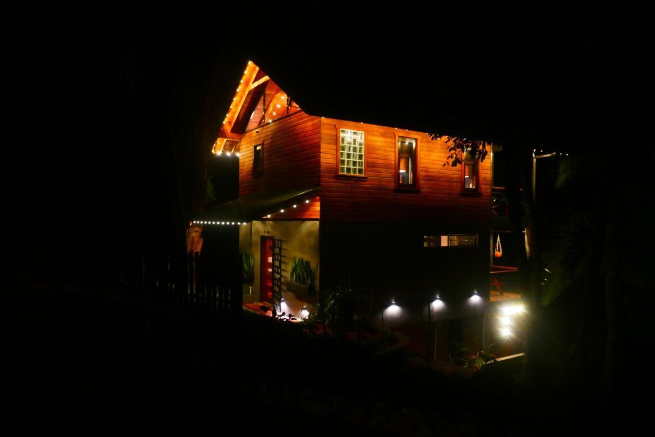 Riverhill Hideaway Monkey Fall 外观 照片