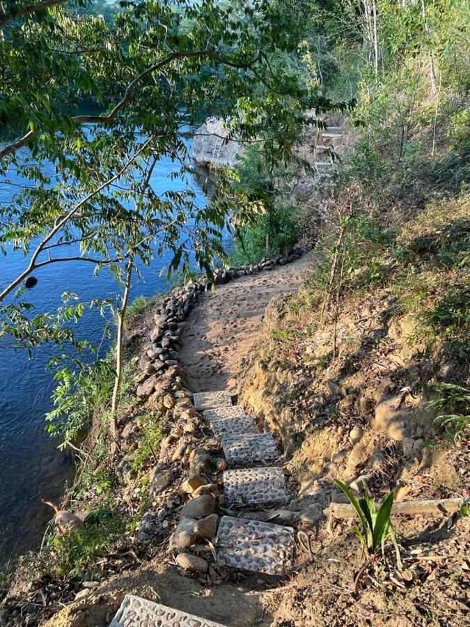 Riverhill Hideaway Monkey Fall 外观 照片